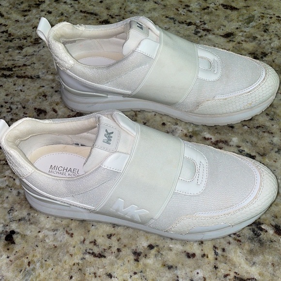 Michael Kors Sneakers - Picture 4 of 7